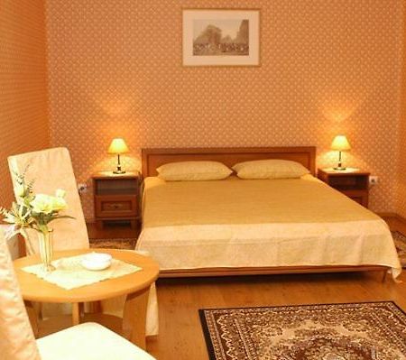 Peron Panzio Bed and Breakfast Debrecen Eksteriør billede